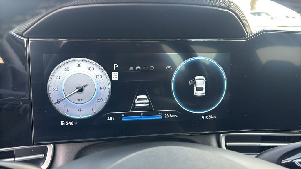 Used 2025 Hyundai Elantra SEL image 16