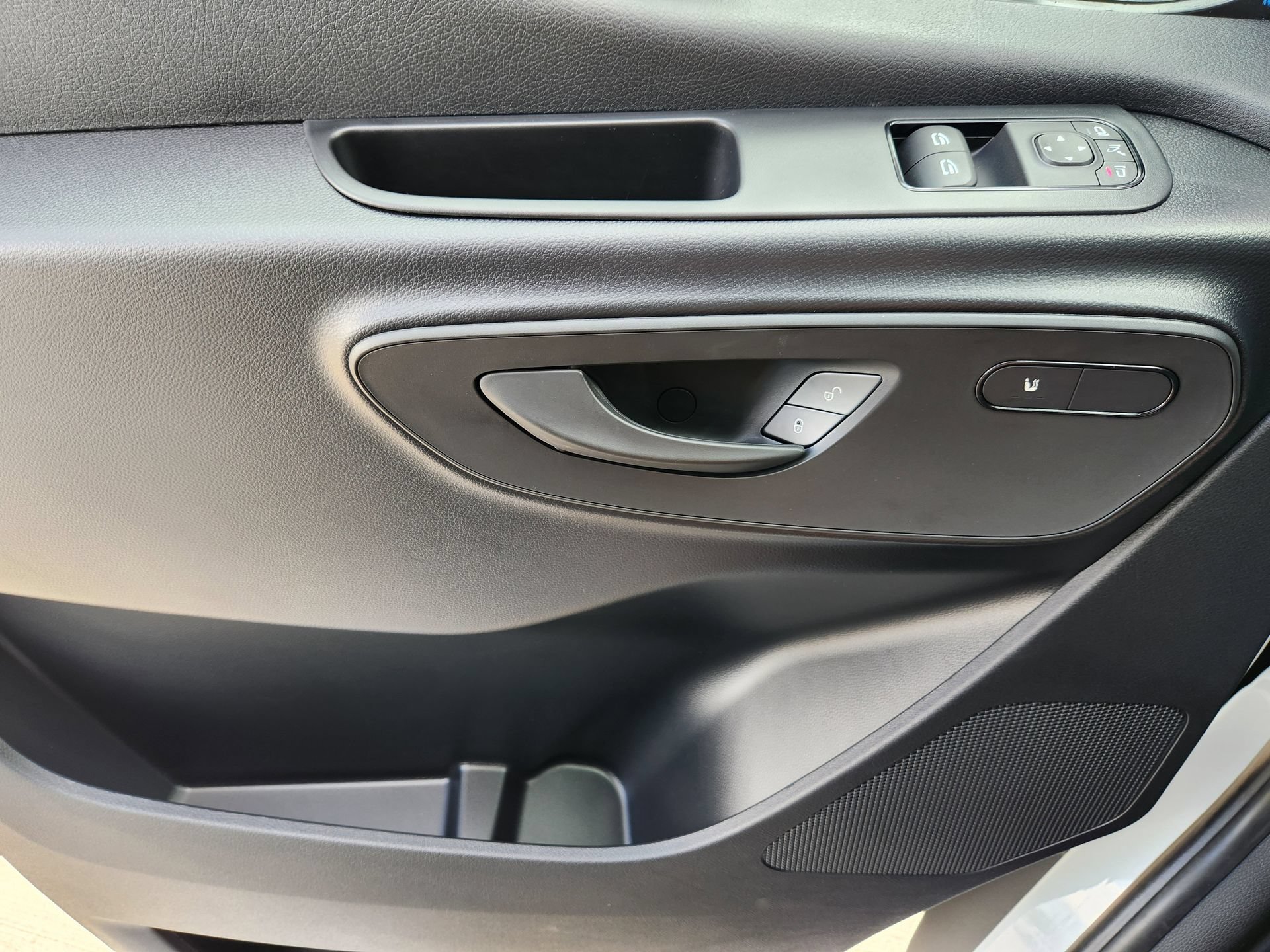 New 2026 Mercedes-Benz Sprinter 2500 image 17
