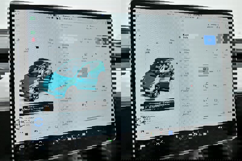 Used 2022 Tesla Model Y Long Range image 26