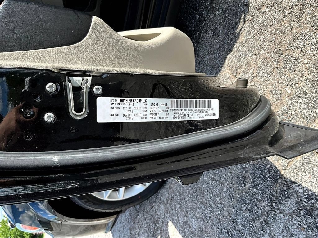Used 2014 Dodge Grand Caravan SXT FWD image 19