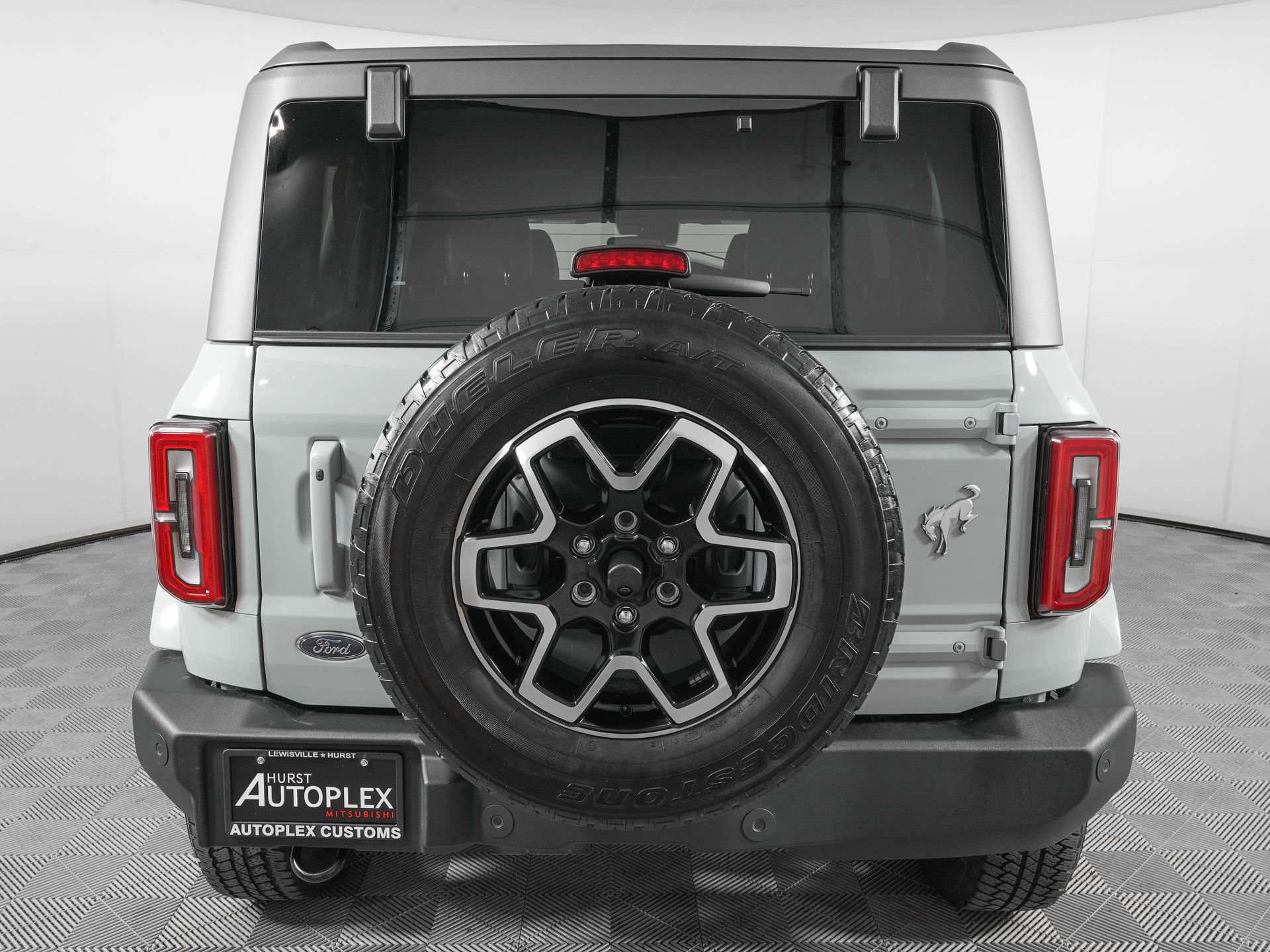Used 2024 Ford Bronco Outer Banks AWD/4WD image 6