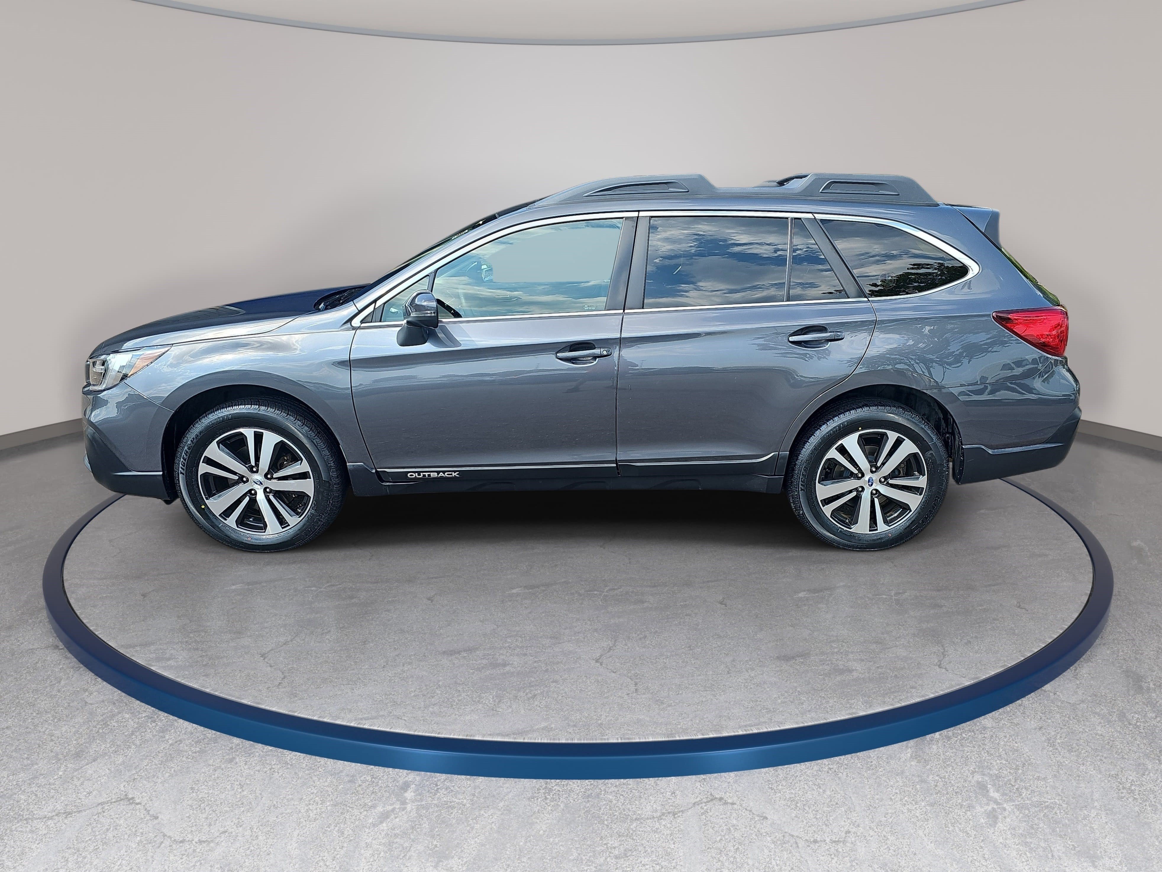 Used 2018 Subaru Outback 2.5i Limited AWD/4WD image 8