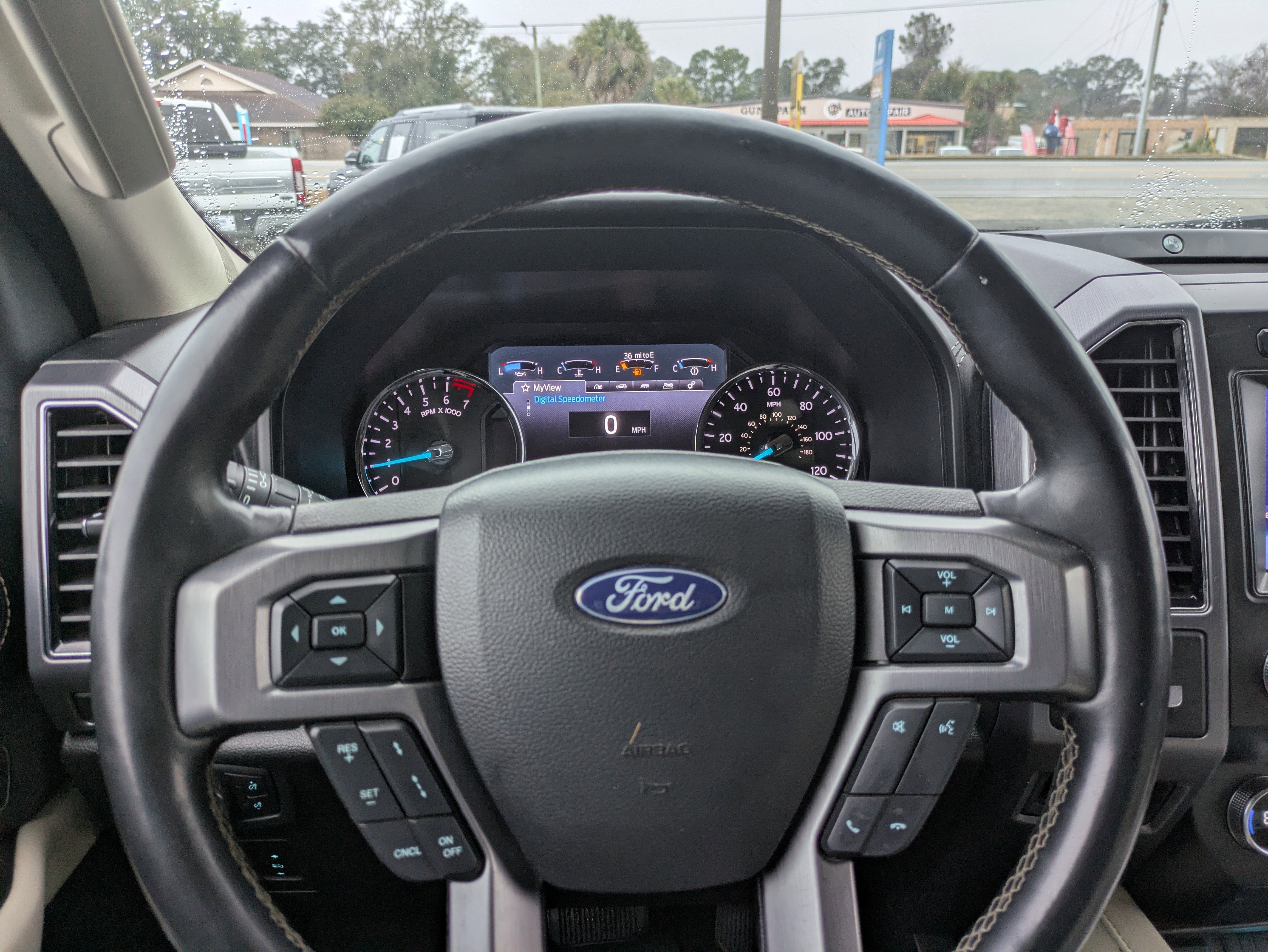 Used 2020 Ford Expedition Platinum image 32