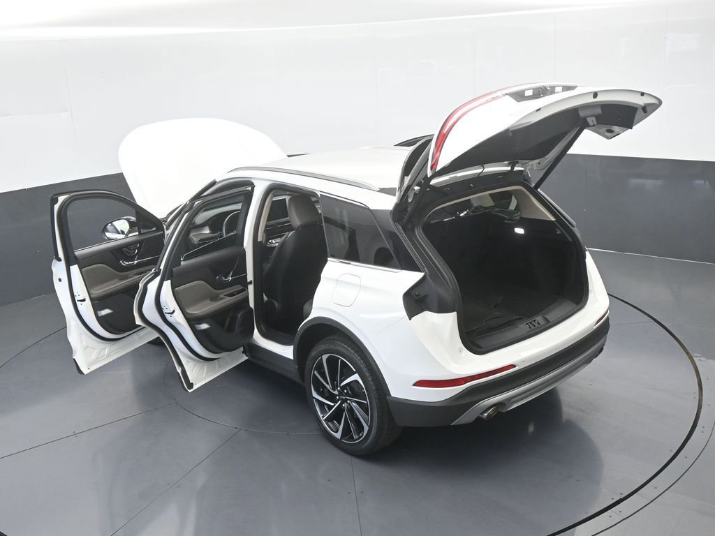 Used 2023 Lincoln Corsair Reserve AWD/4WD image 63