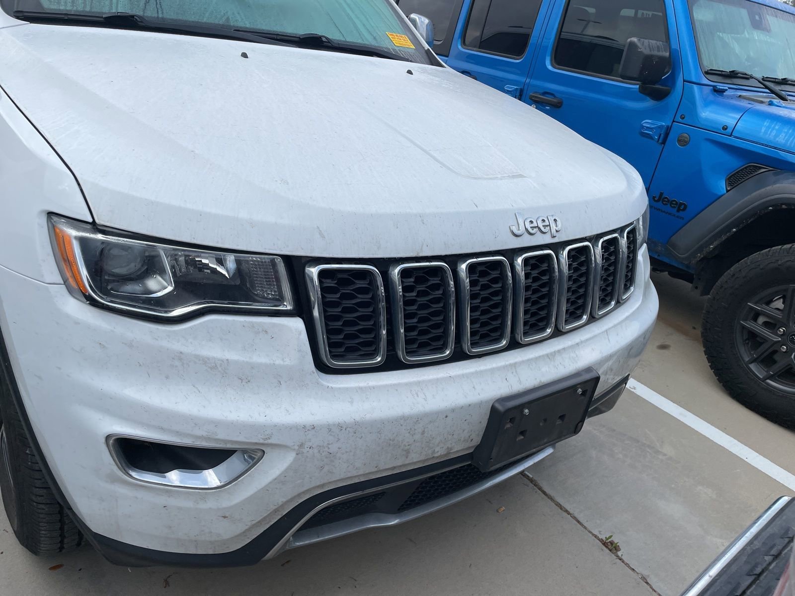 Used 2019 Jeep Grand Cherokee Limited image 3