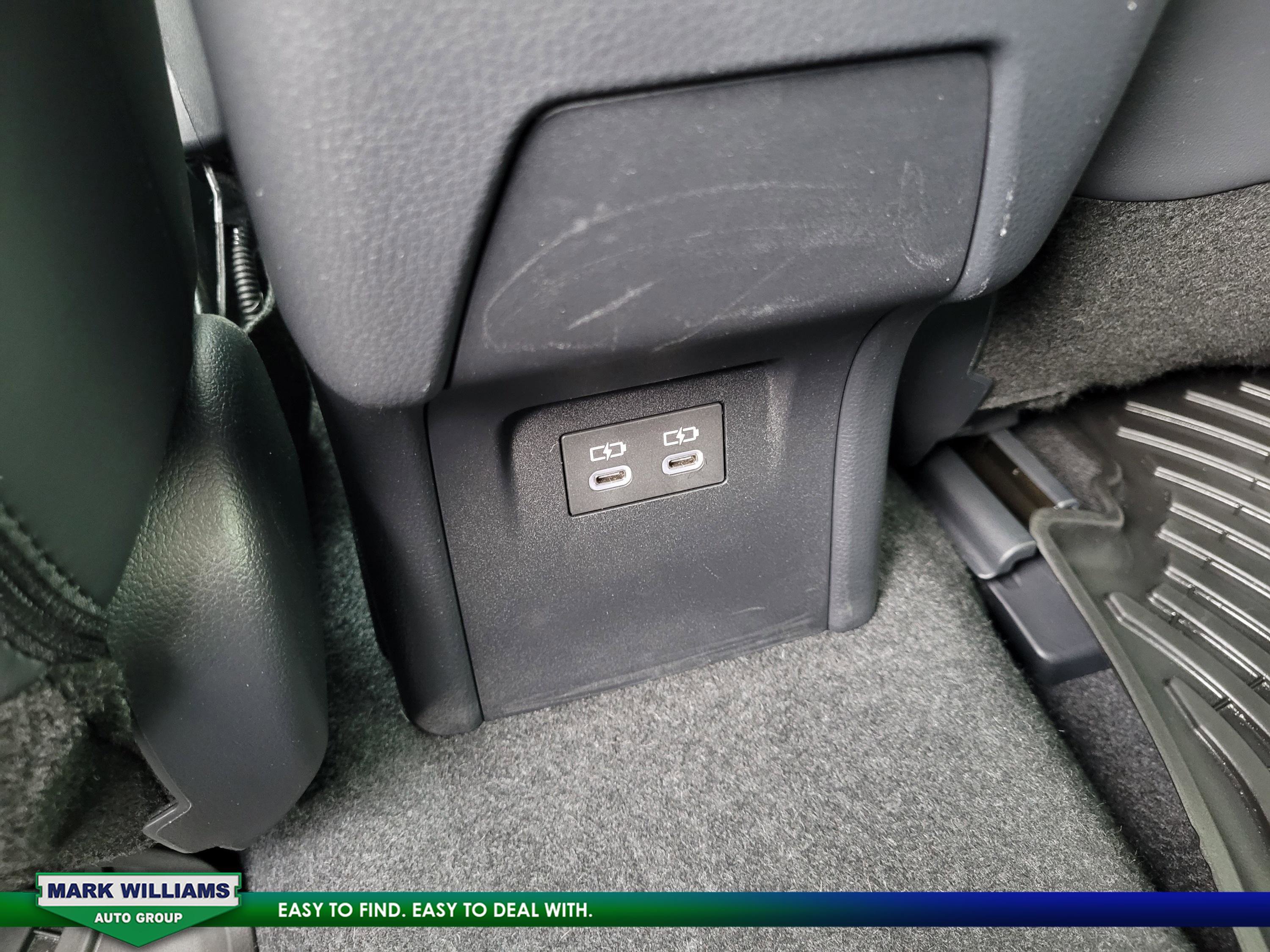 Used 2025 Toyota Prius XLE image 16