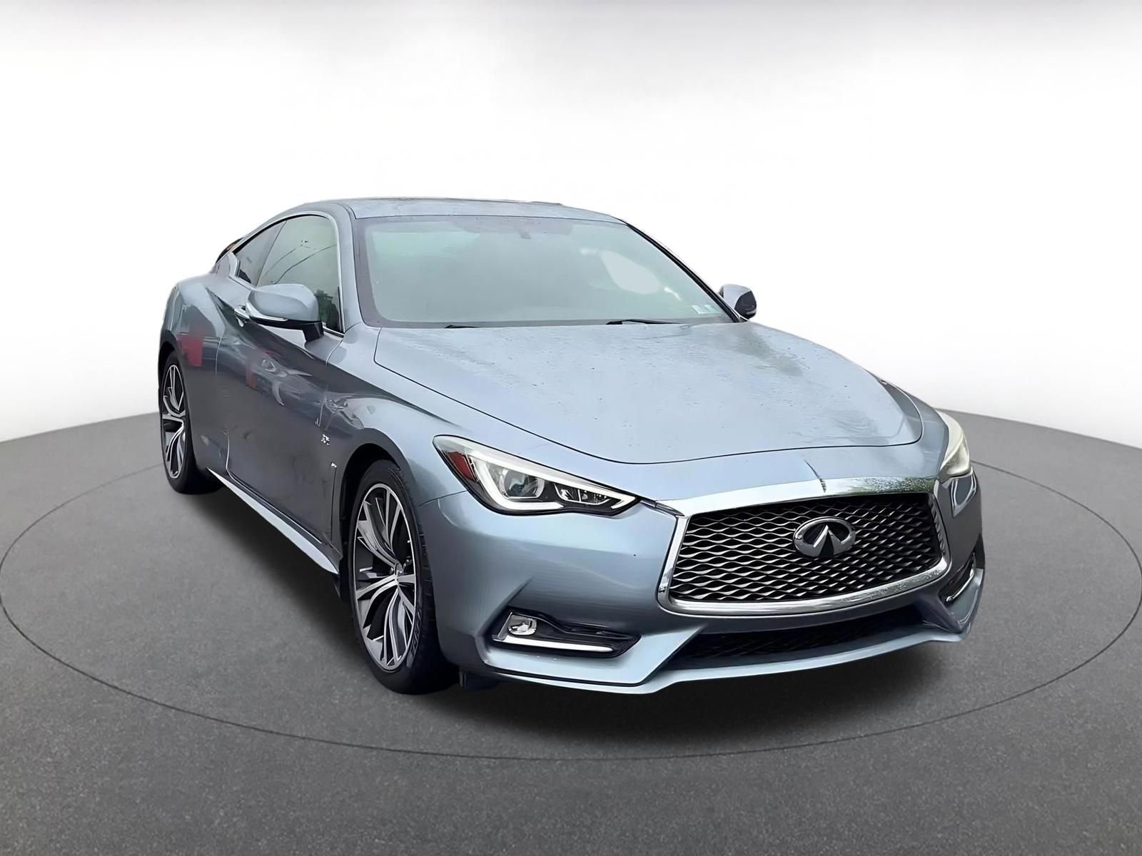 Used 2018 INFINITI Q60 3.0t Luxe AWD/4WD image 3