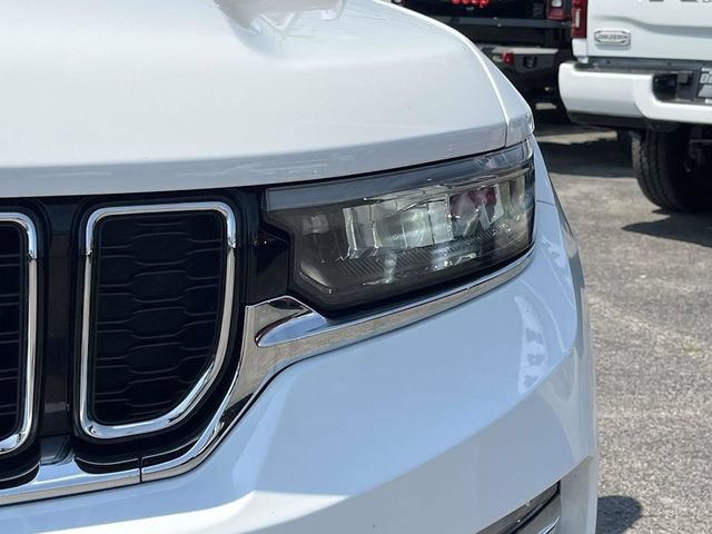 Used 2023 Jeep Grand Cherokee Limited AWD/4WD image 9