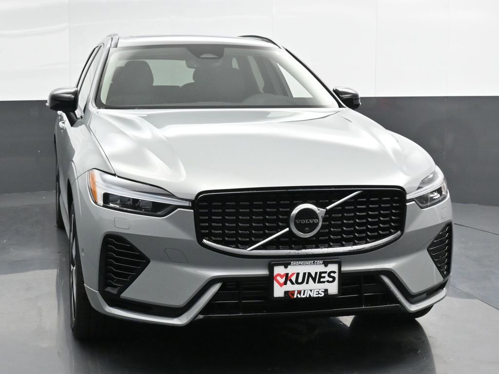 New 2024 Volvo XC60 T8 Plus w/ Climate Package image 4