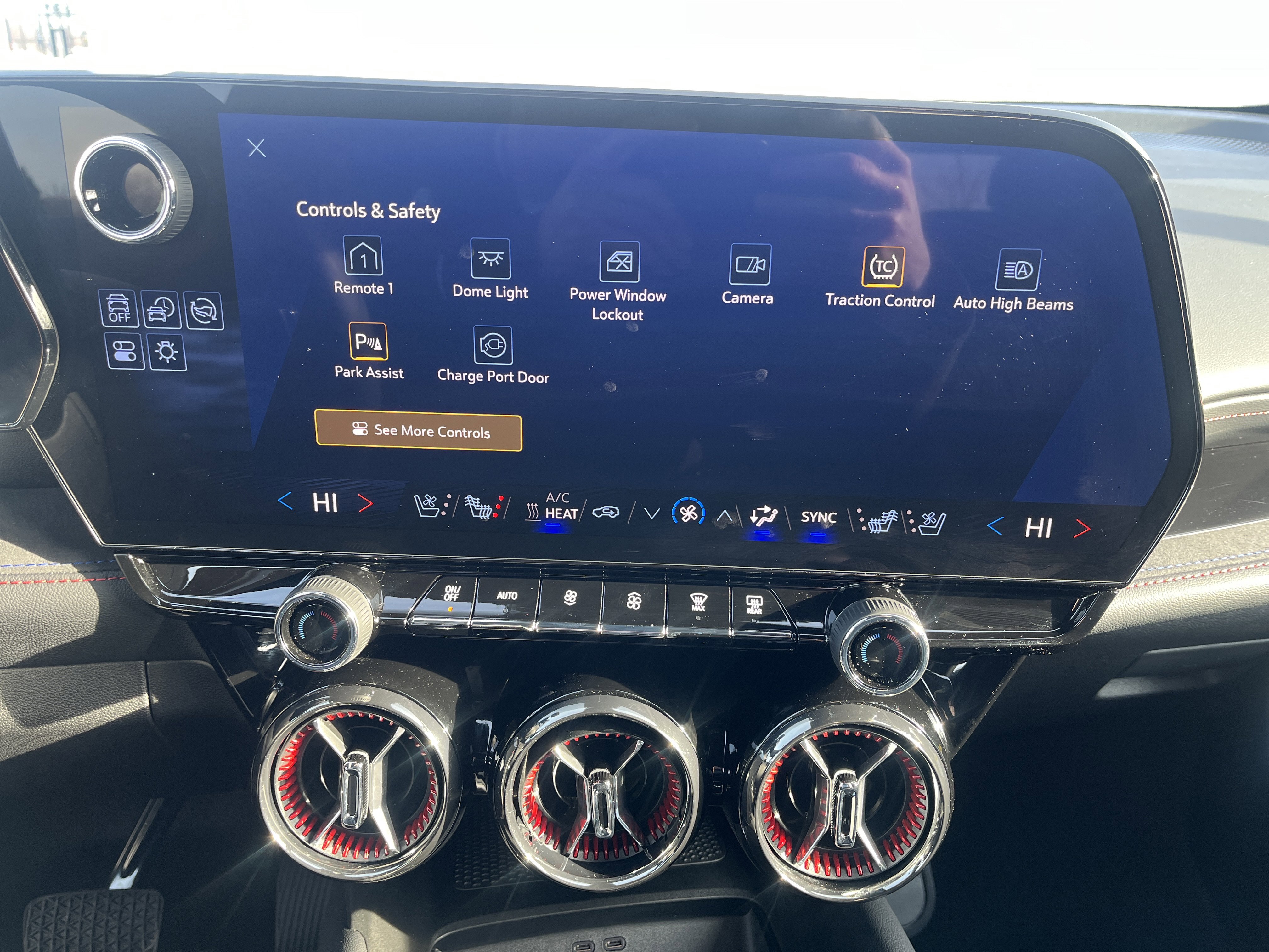 Used 2025 Chevrolet Blazer EV RS image 25