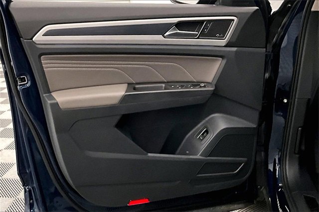 Used 2022 Volkswagen Atlas SEL Premium image 17