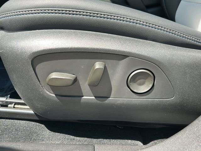 Used 2025 Chevrolet Equinox EV LT FWD image 21