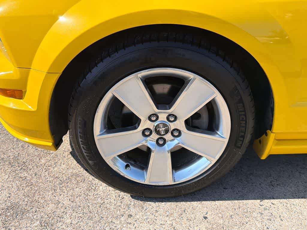 Used 2006 Ford Mustang GT RWD image 9