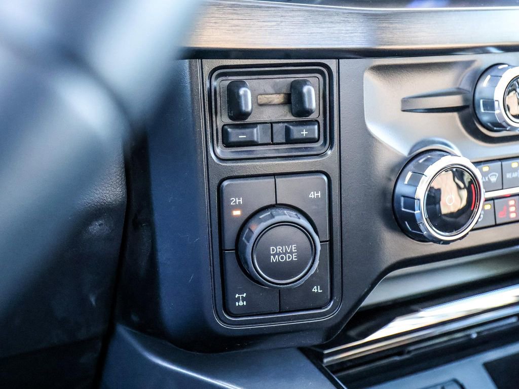 New 2026 Ford F250 Lariat w/ Black Appearance Package image 36