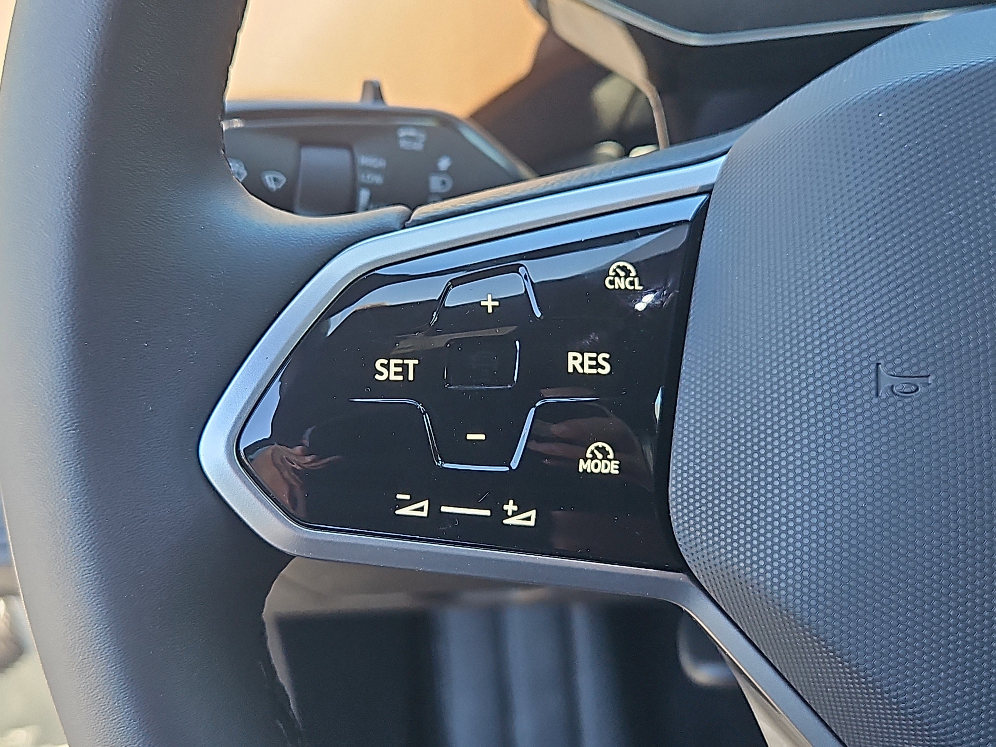 New 2026 Volkswagen ID.4 Pro AWD/4WD image 12