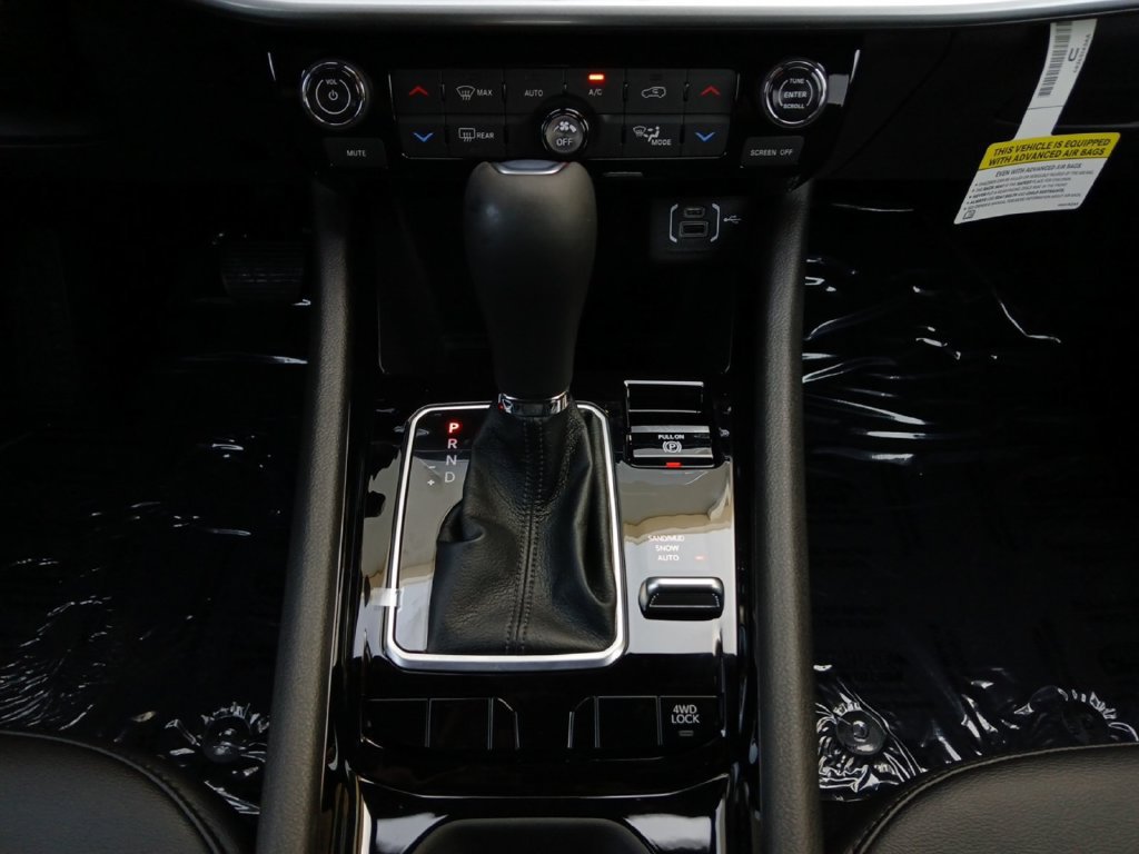 New 2026 Jeep Compass Limited AWD/4WD image 10