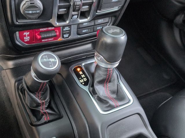 Used 2022 Jeep Wrangler Unlimited Rubicon w/ LED Lighting Group AWD/4WD image 12
