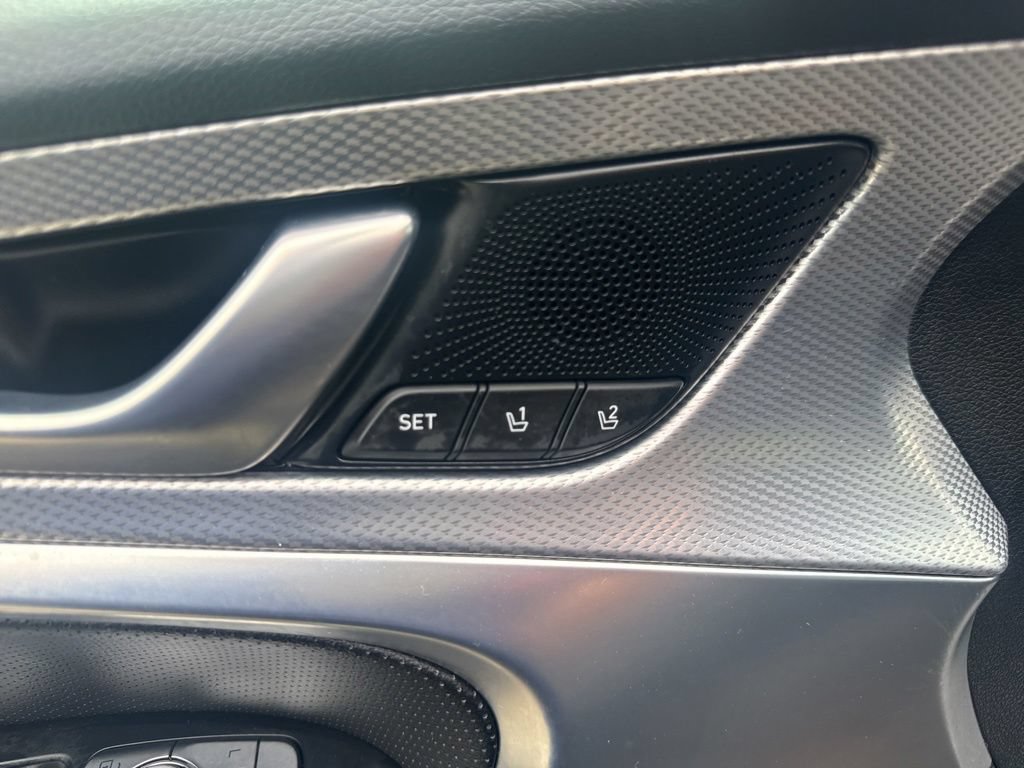Used 2023 Genesis G70 3.3T AWD/4WD image 19