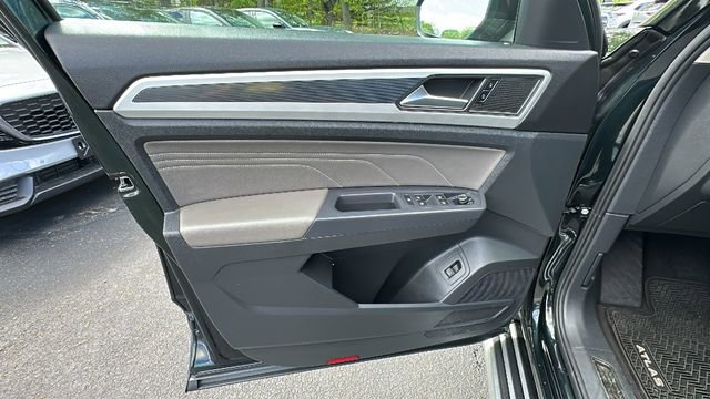 Used 2021 Volkswagen Atlas SEL R-Line w/ Atlas Adventure Package AWD/4WD image 29