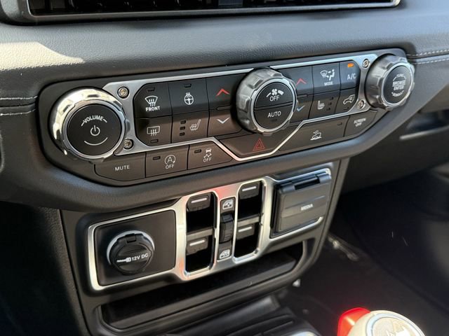 New 2025 Jeep Wrangler Sahara w/ Technology Group image 23