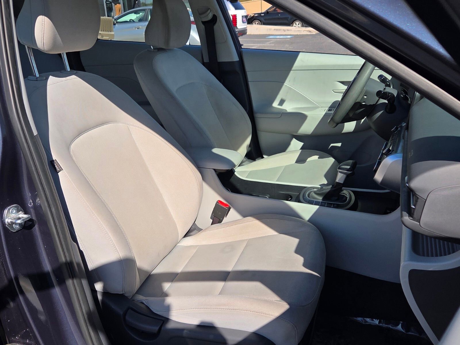 Used 2025 Hyundai Kona SE image 15