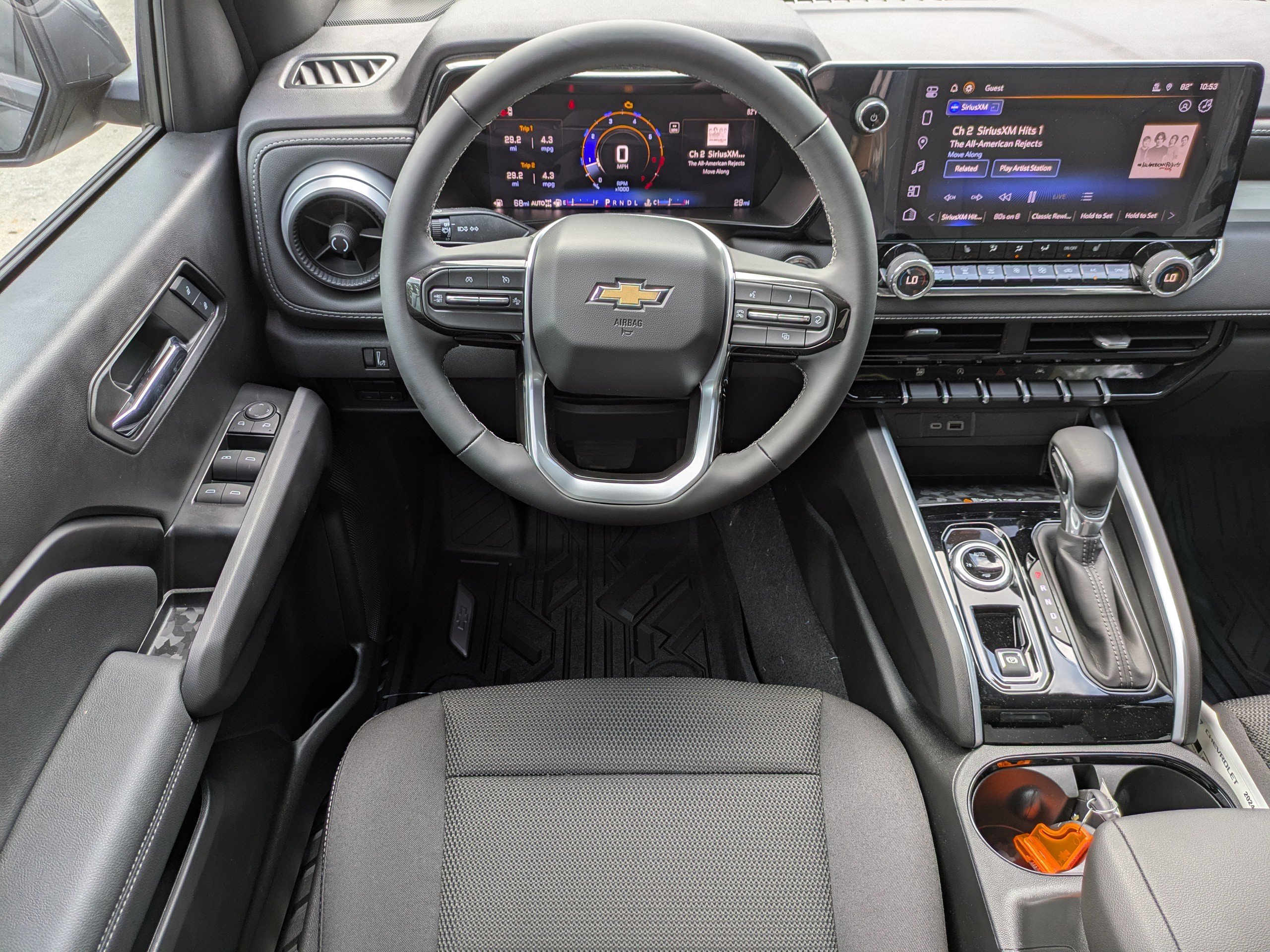 Used 2024 Chevrolet Colorado LT w/ LT Convenience Package II image 4