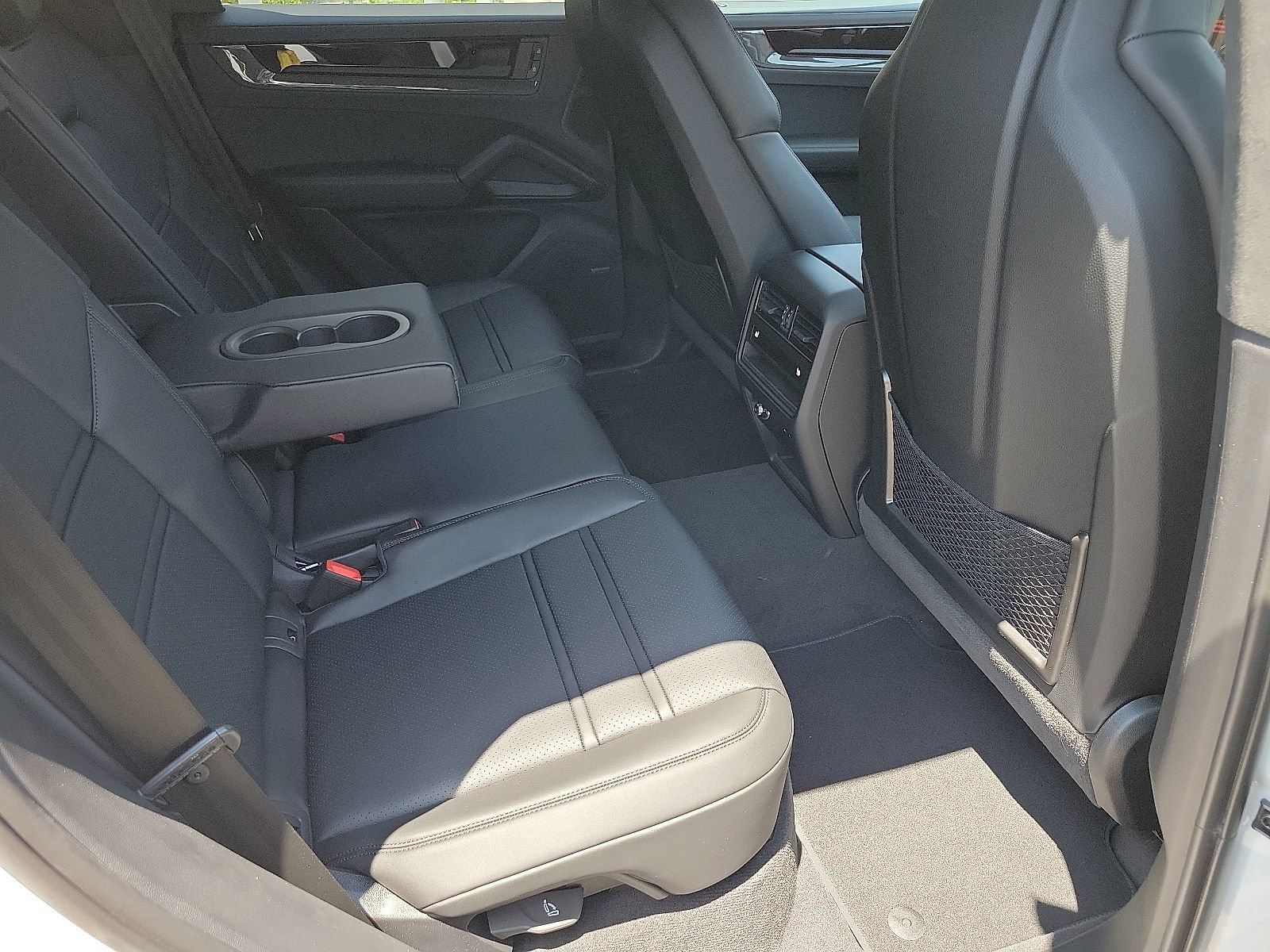 New 2025 Porsche Cayenne GTS AWD/4WD image 28