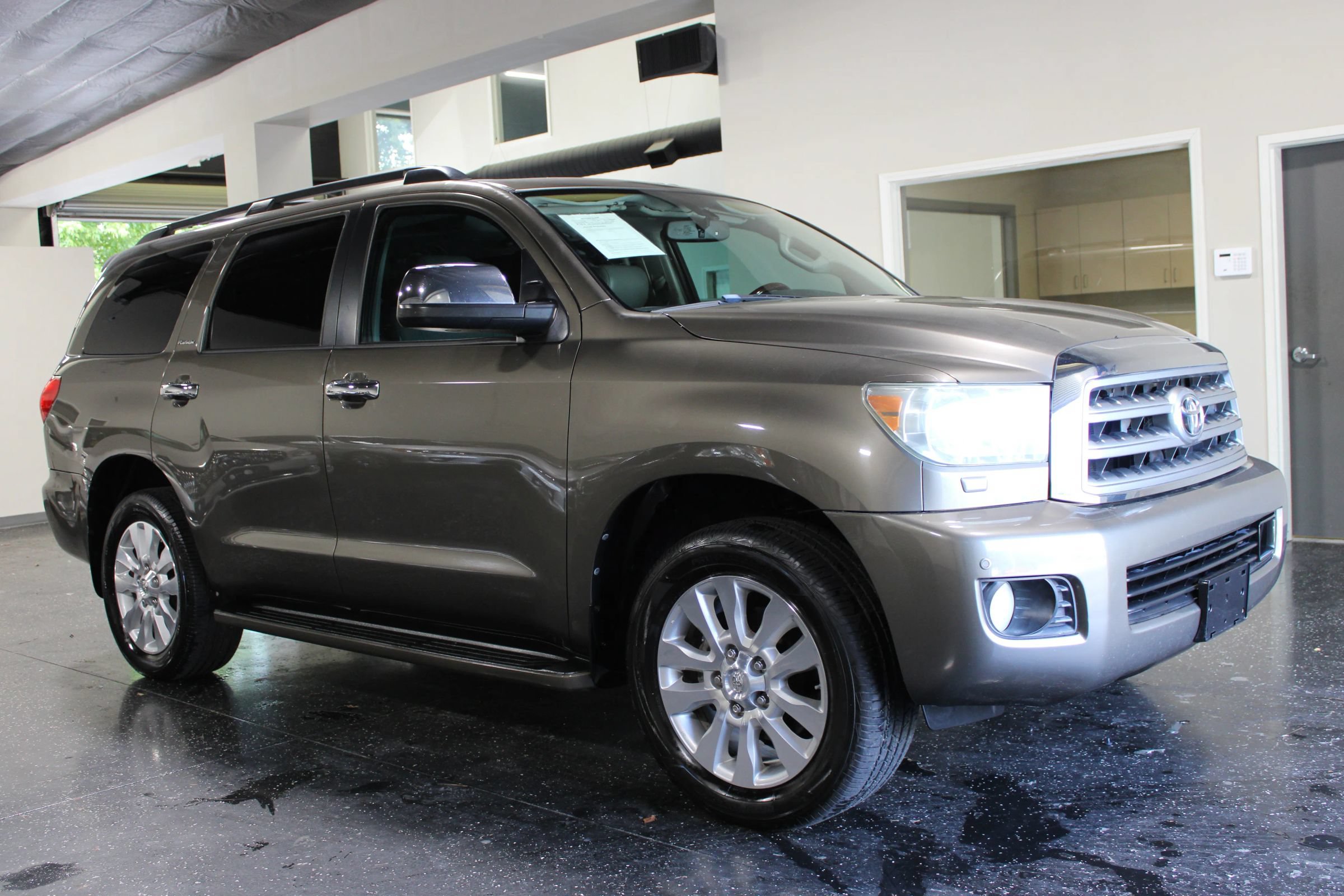 Used 2014 Toyota Sequoia Platinum RWD image 1