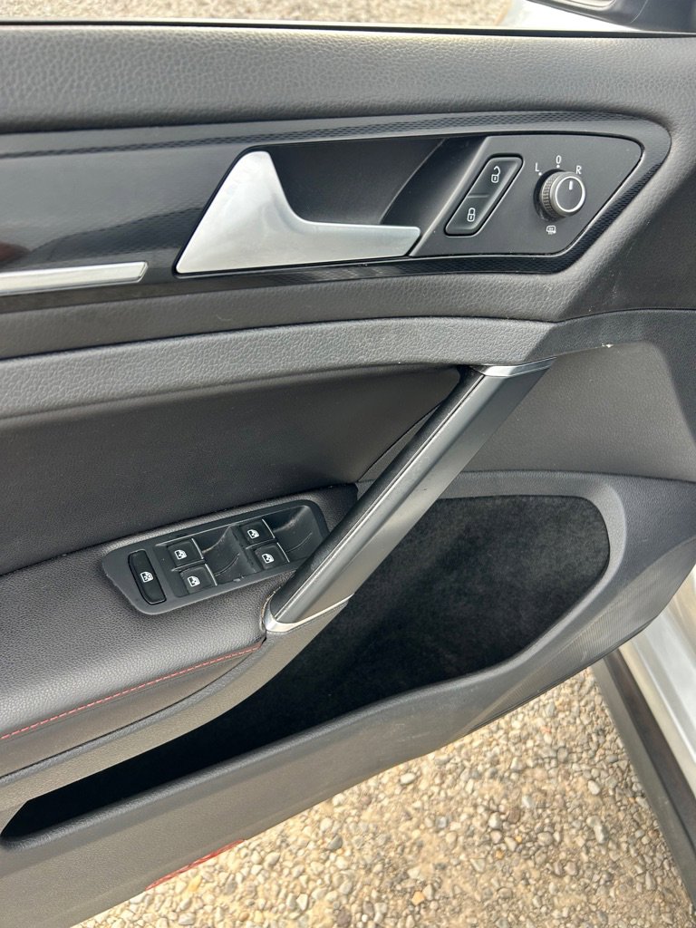 Used 2016 Volkswagen GTI Autobahn w/ Lighting Package (SEL) image 5