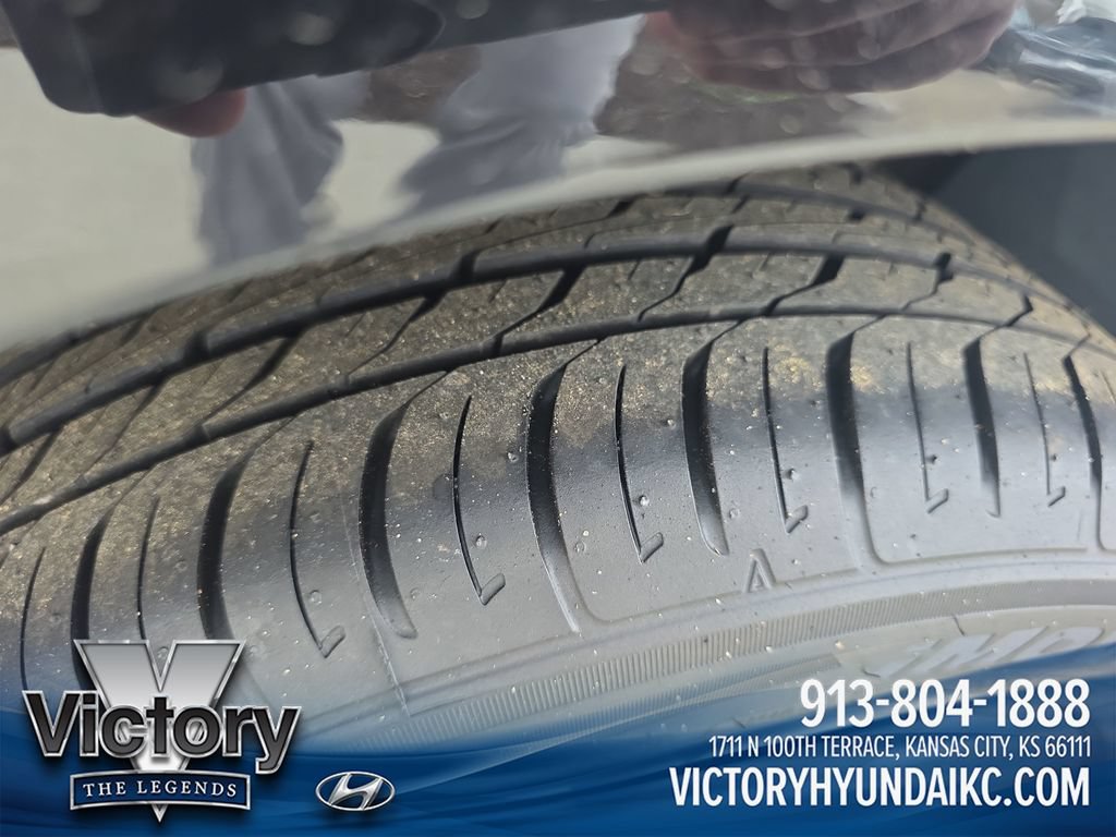 Used 2024 Hyundai Elantra SEL FWD image 28