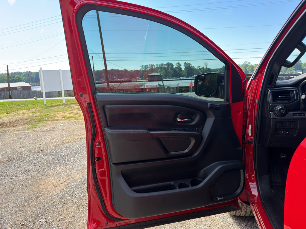 Used 2020 Nissan Titan PRO-4X w/ Pro-4x Convenience Package AWD/4WD image 9