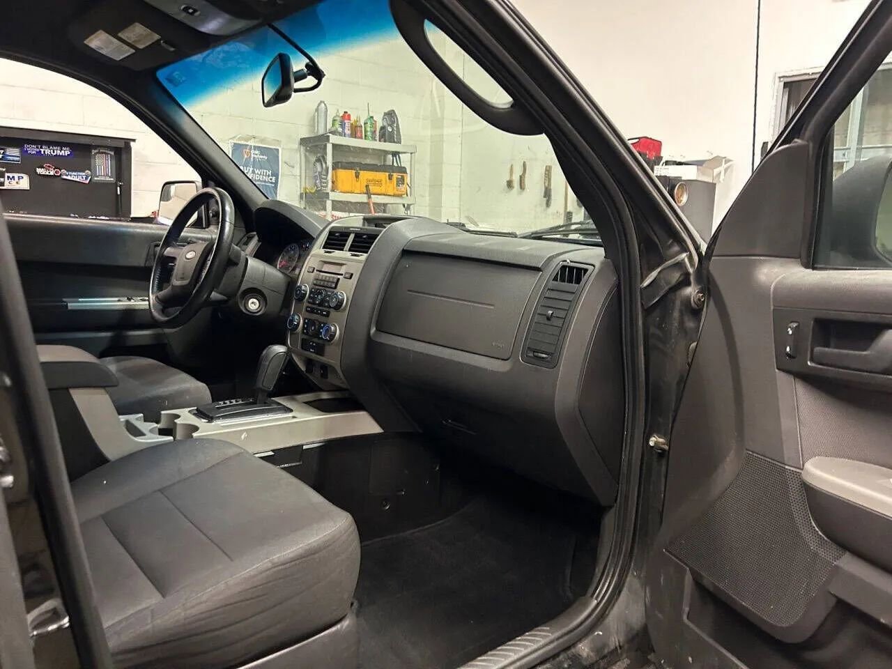 Used 2011 Ford Escape XLT image 13