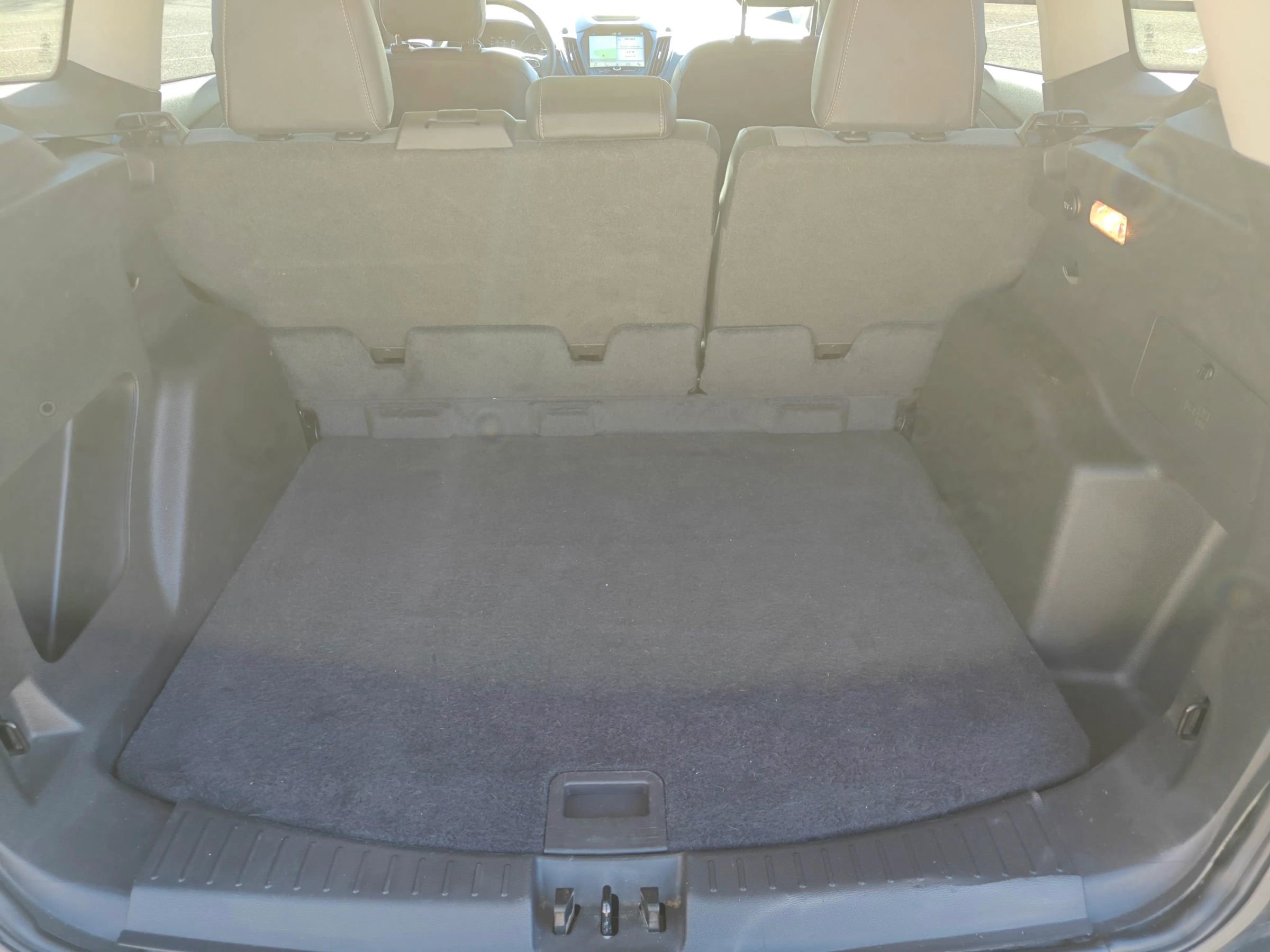Used 2018 Ford Escape SE w/ SE Sport Appearance Package image 18