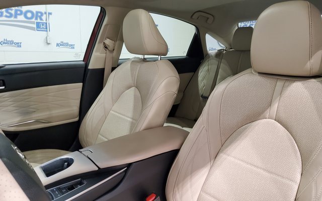 Used 2020 Toyota Avalon Limited w/ Advanced Safety Package image 16