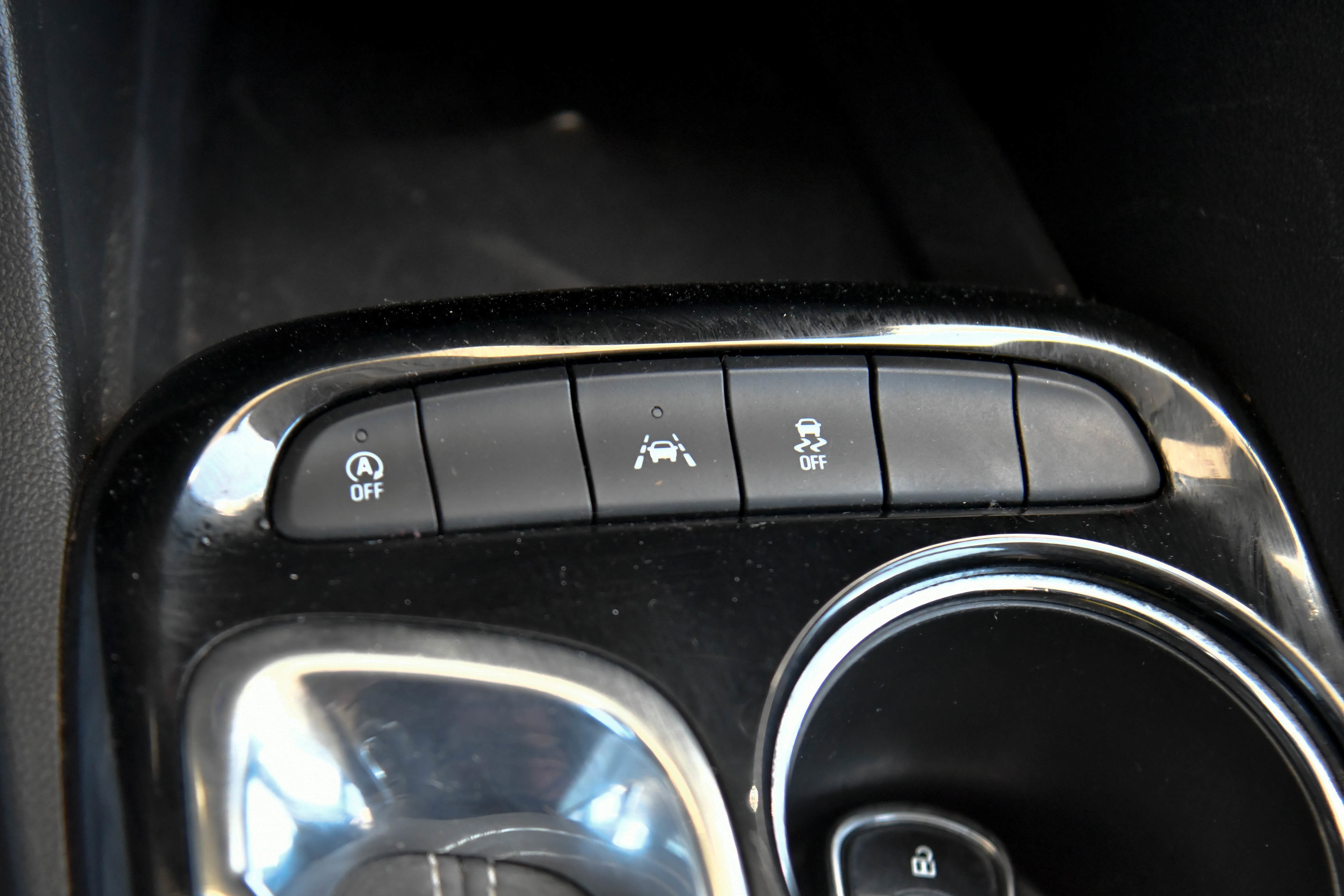Used 2024 Buick Encore GX Preferred FWD image 23