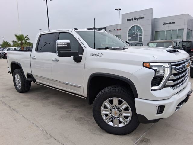 Used 2024 Chevrolet Silverado 2500 High Country w/ Technology Package AWD/4WD image 1