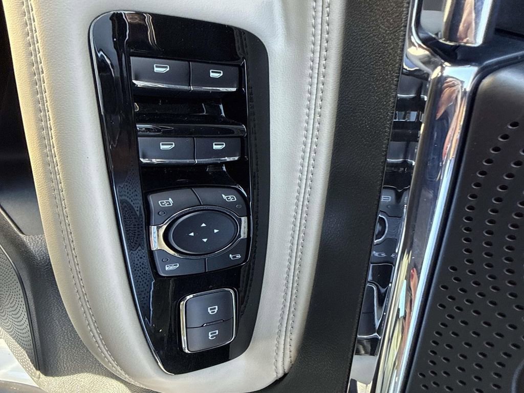 New 2026 Lincoln Corsair Premiere image 19