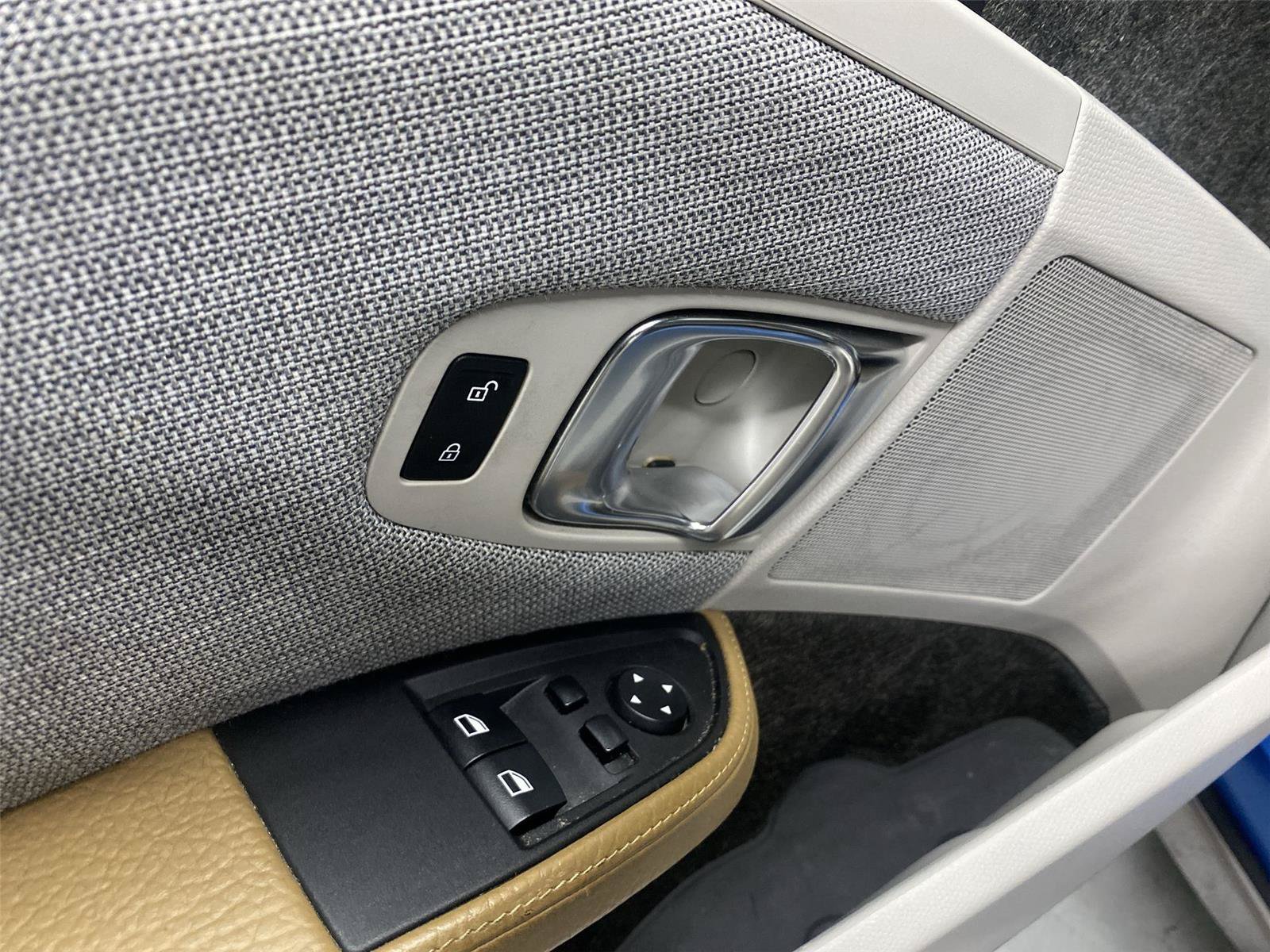 Used 2014 BMW i3 w/ Range Extender RWD image 19