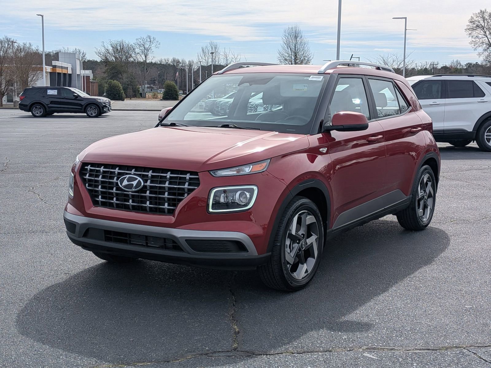 Used 2025 Hyundai Venue Limited FWD image 8