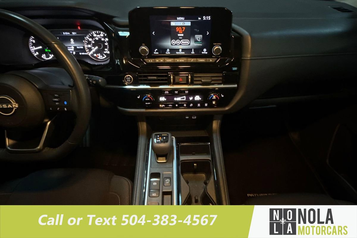 Used 2024 Nissan Pathfinder SV image 29