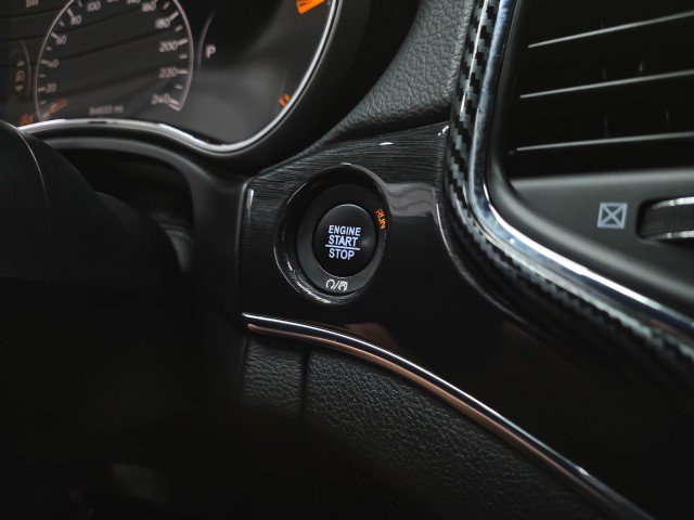 Used 2018 Jeep Grand Cherokee Trailhawk AWD/4WD image 24