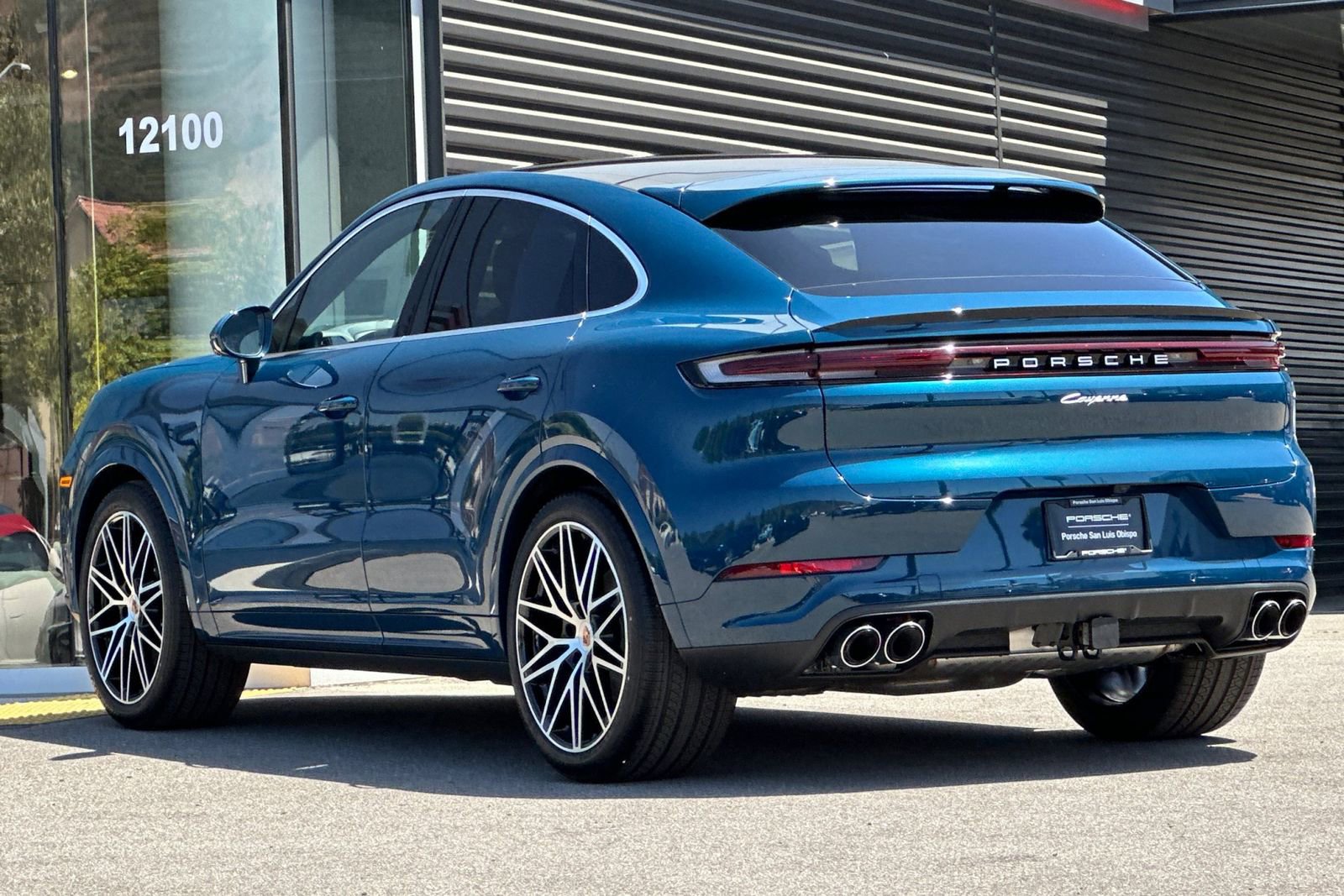 New 2025 Porsche Cayenne Coupe image 3