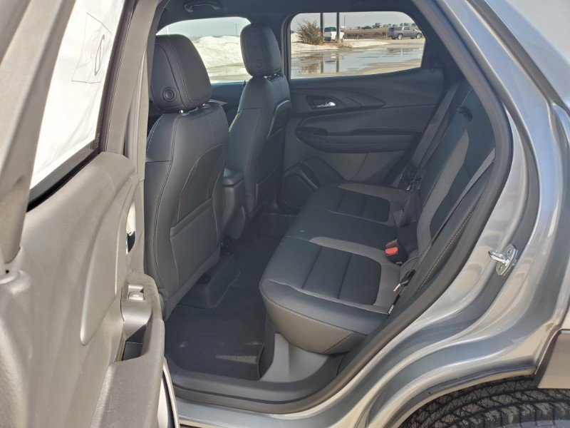 Used 2024 Chevrolet TrailBlazer ACTIV w/ Driver Confidence Package FWD image 14