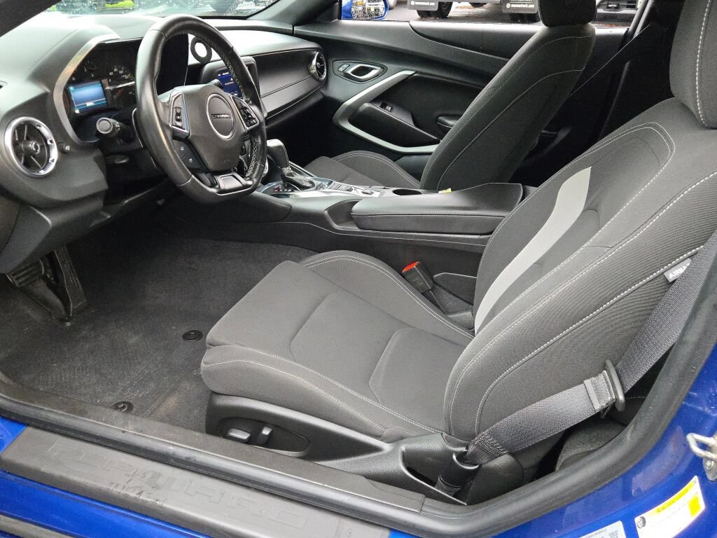 Certified 2023 Chevrolet Camaro LT RWD image 22