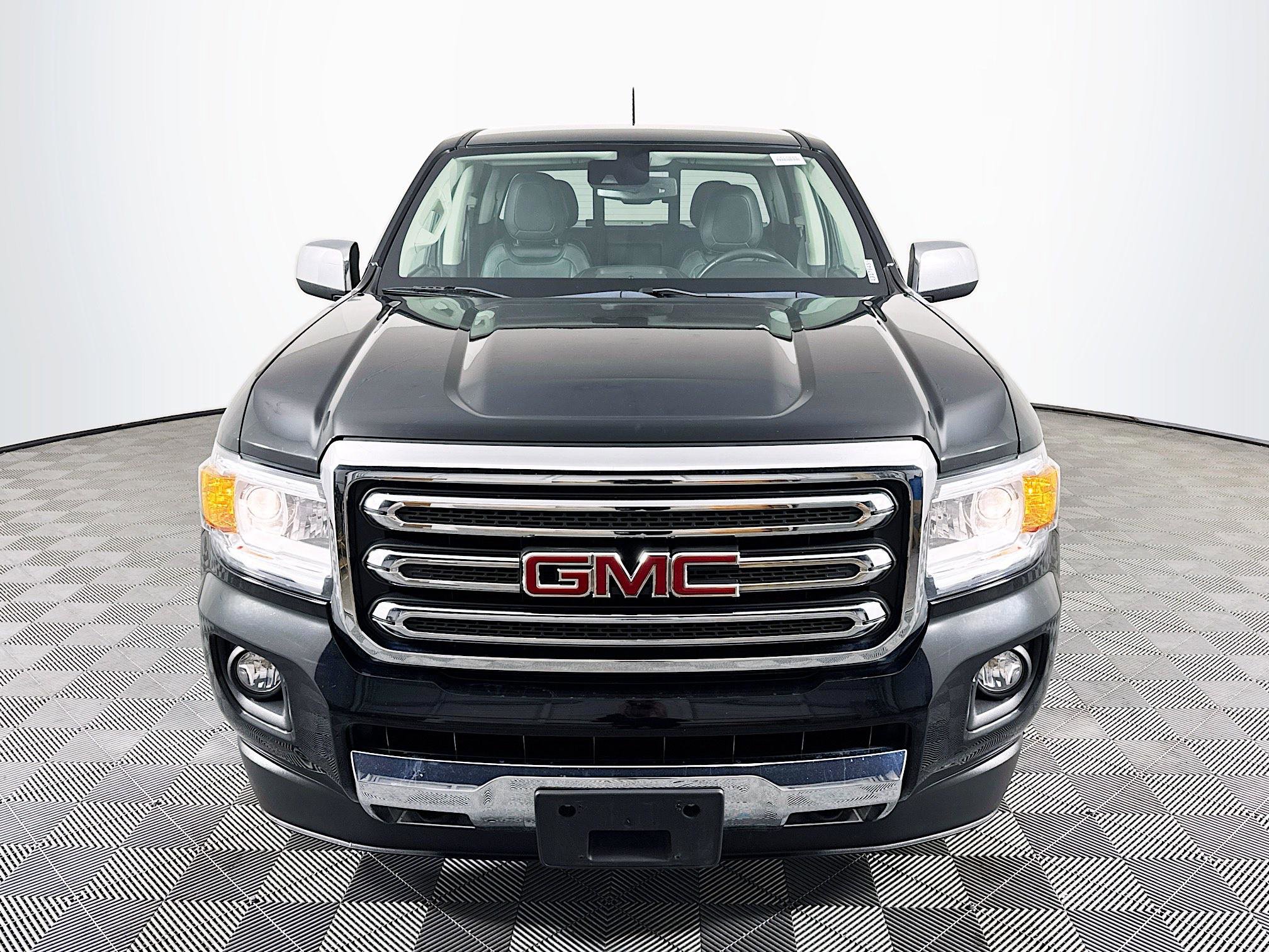 Used 2018 GMC Canyon SLT image 2