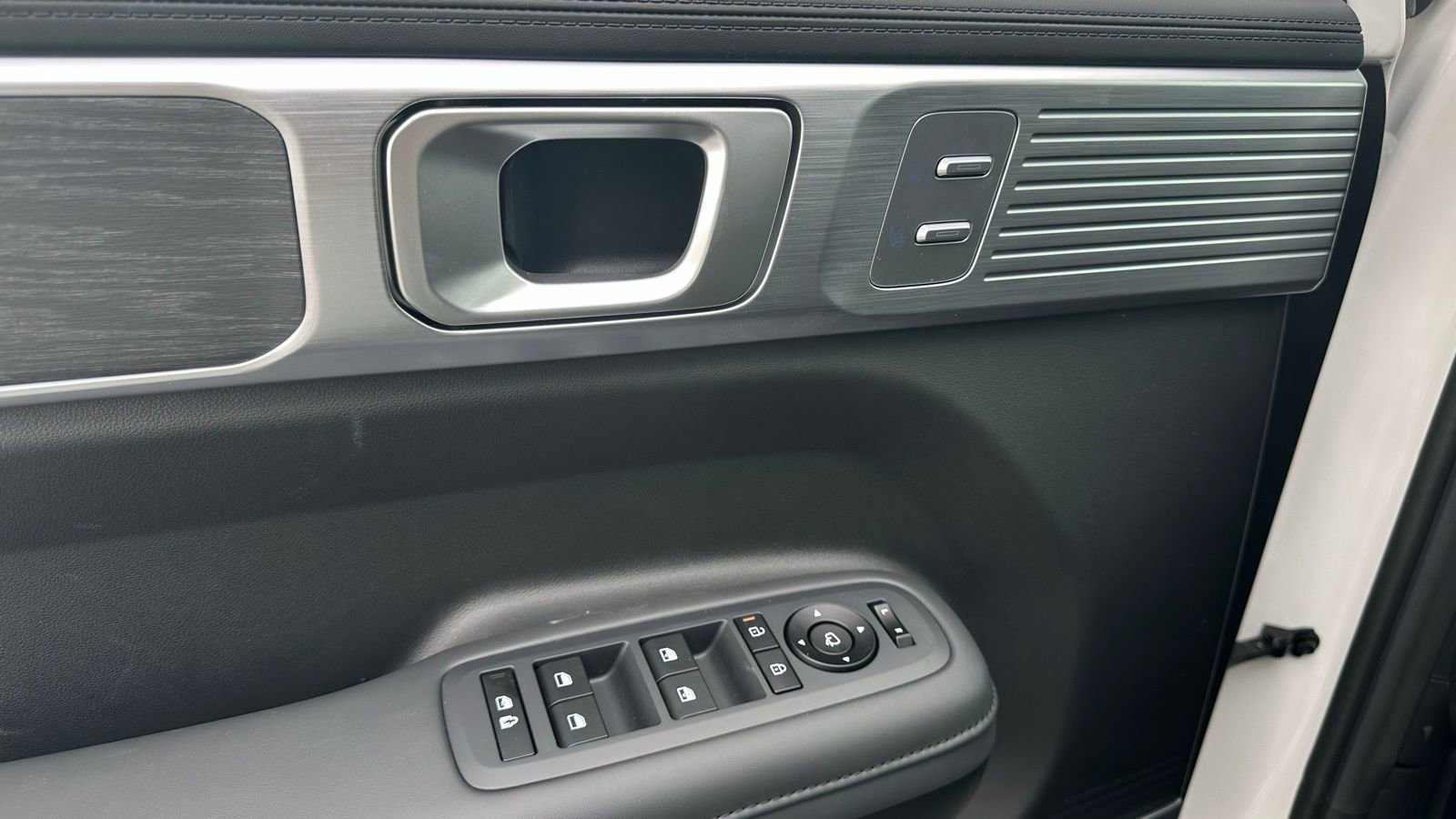 New 2026 Hyundai Santa Fe Limited image 12