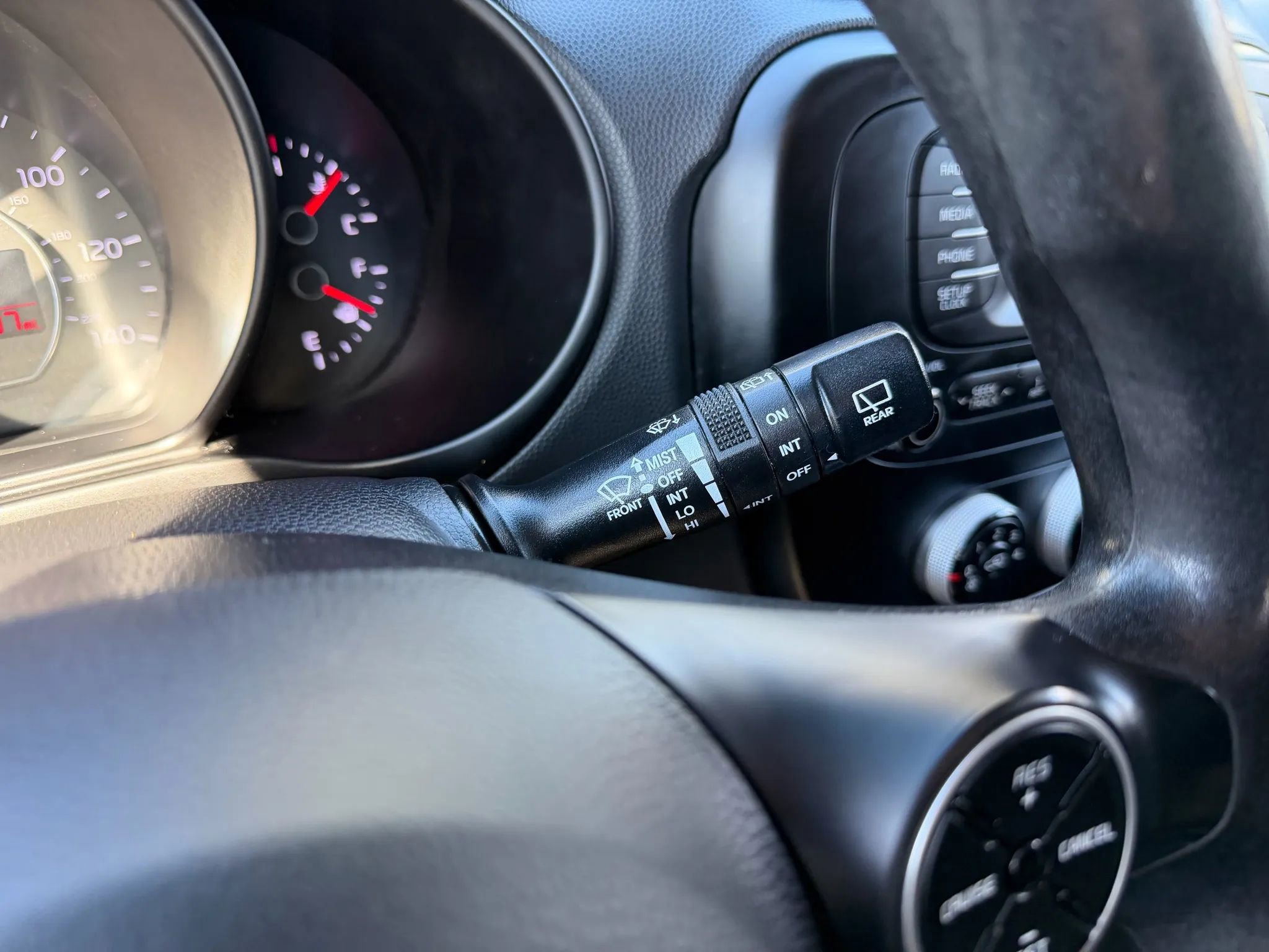 Used 2014 Kia Soul + image 32