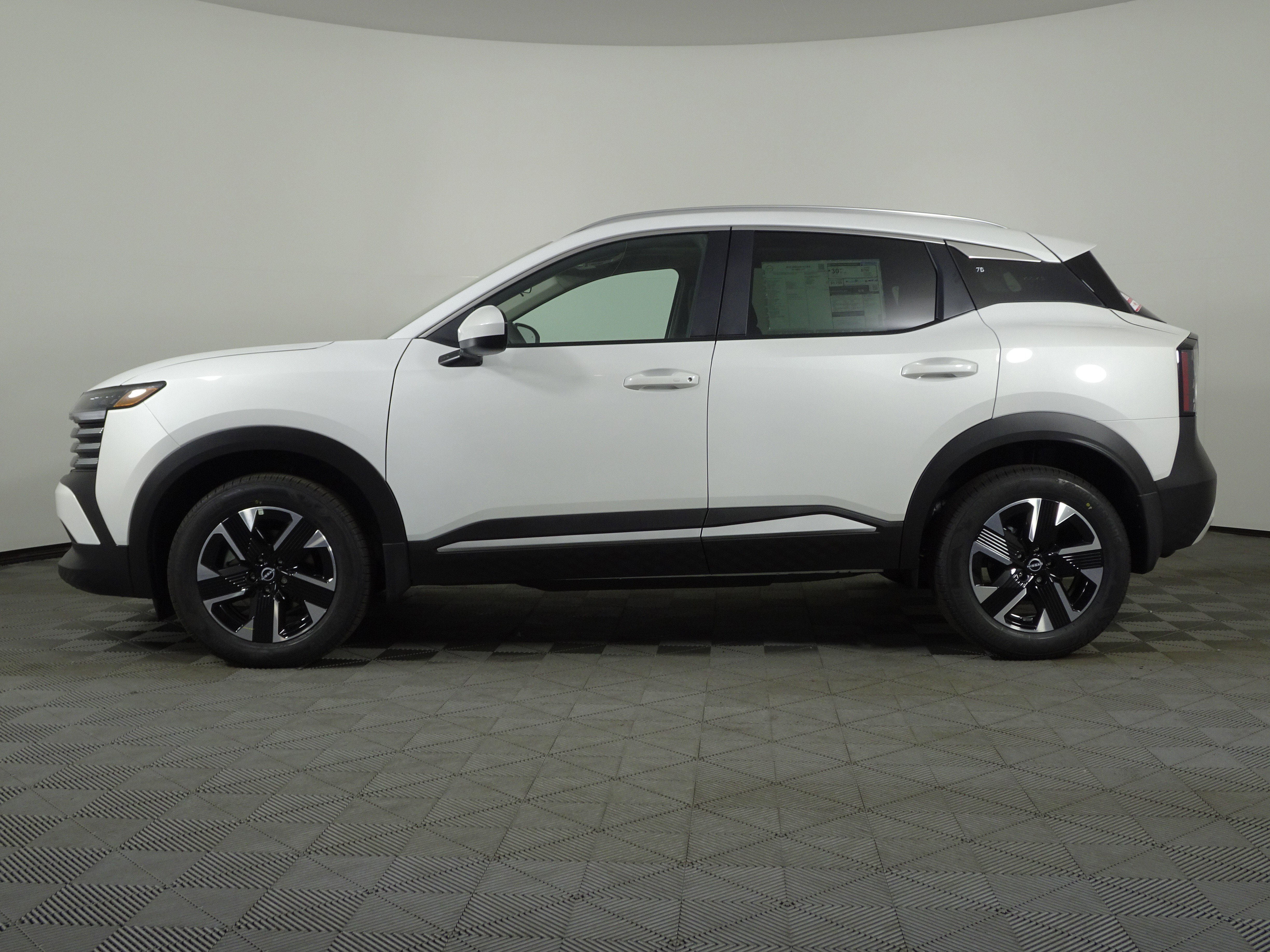 New 2025 Nissan Kicks SV w/ SV Premium Package image 15