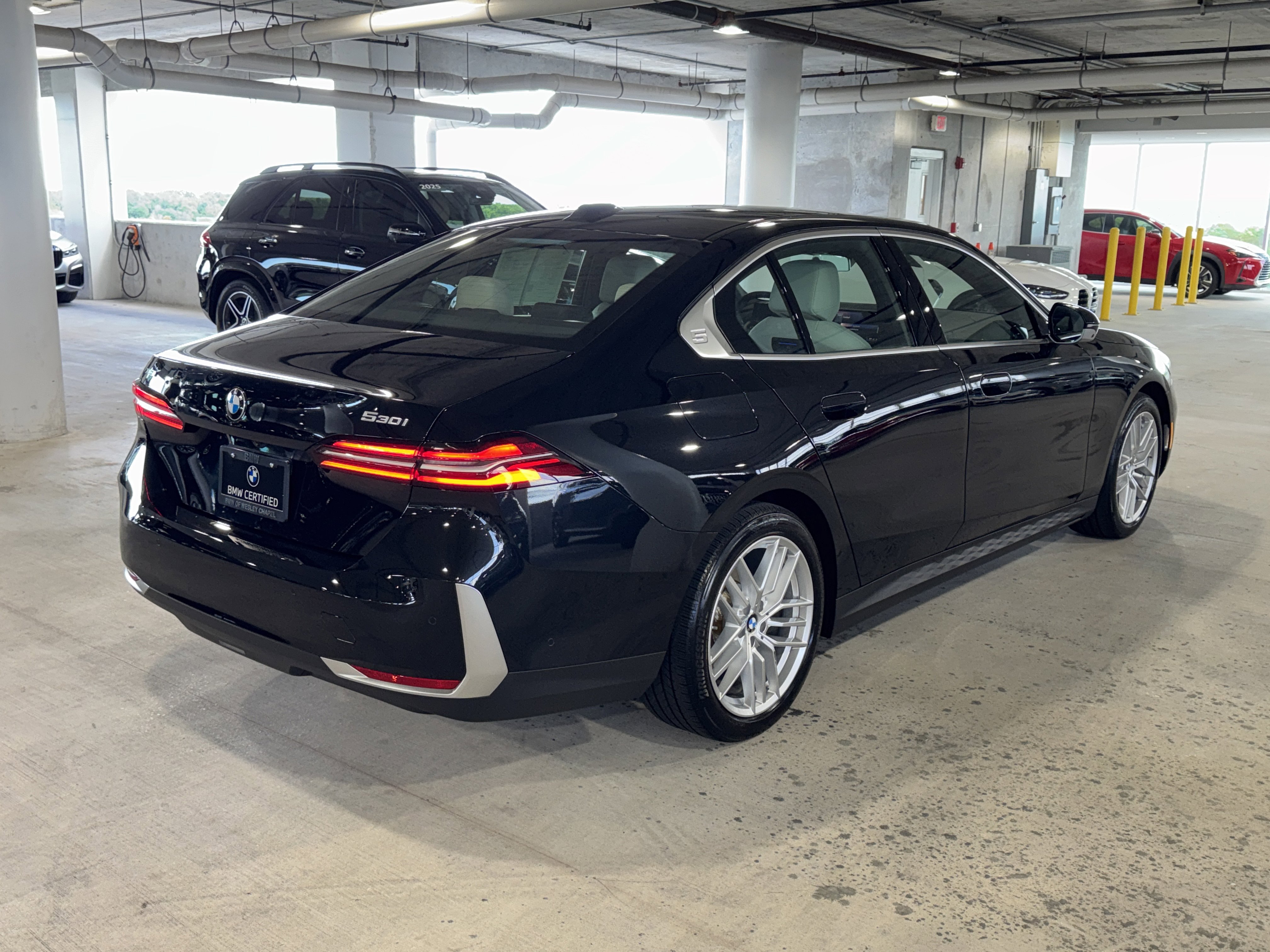Certified 2025 BMW 530i xDrive w/ Premium Package AWD/4WD image 8