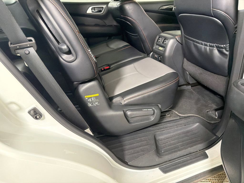 Used 2016 Lexus IS 200t w/ F Sport Package RWD image 17